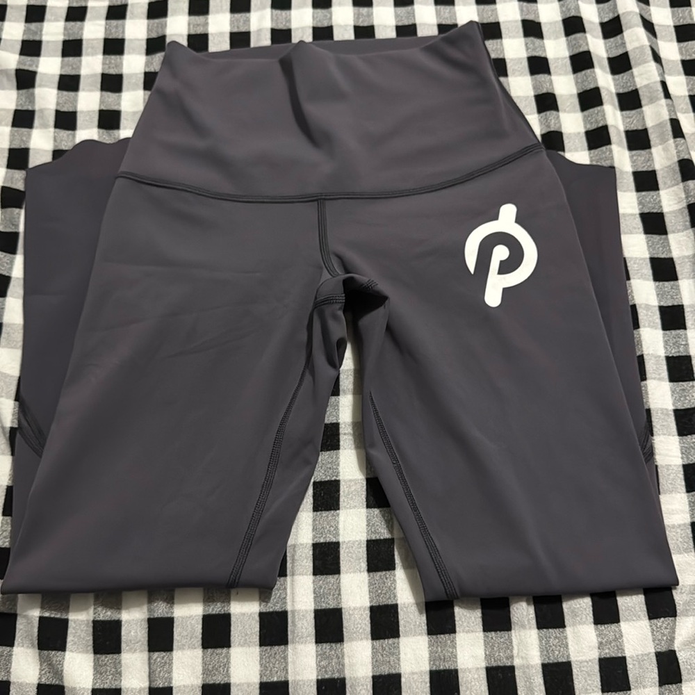 Lululemon x Peloton  wunder  under scallop